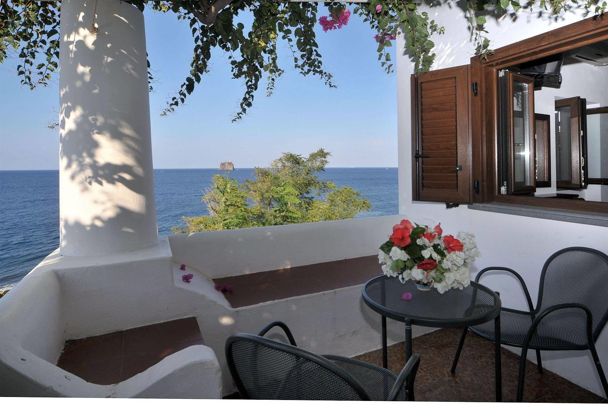 Hotel Villaggio Stromboli - Isola Di Stromboli Buitenkant foto